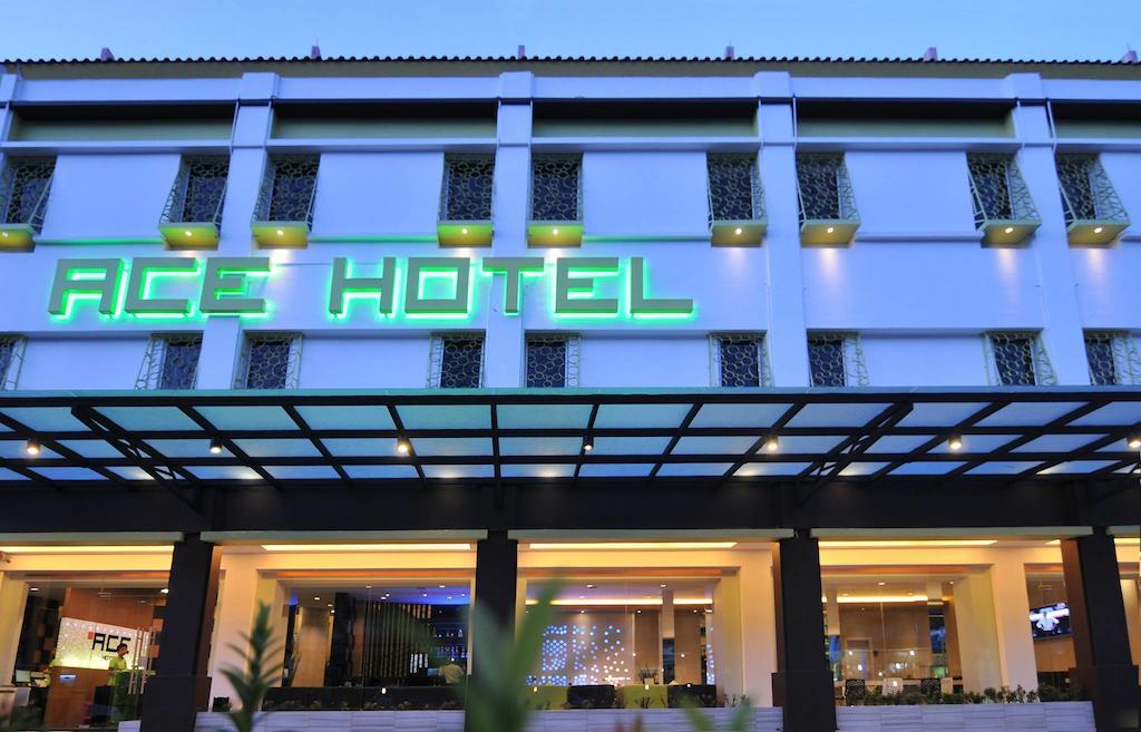 Ace Hotel Batam Nagoya Quarto foto